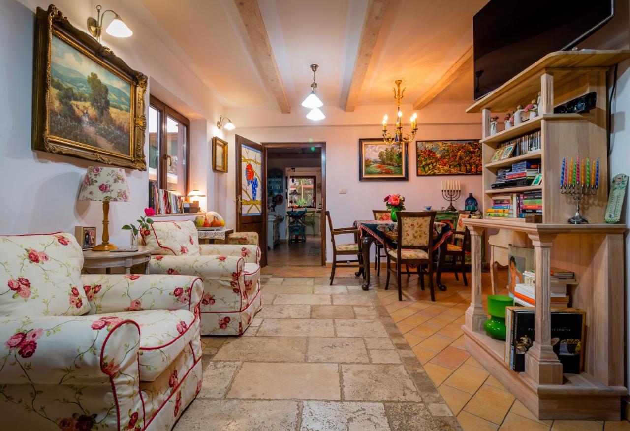 Daiconi Boutique House Bed & Breakfast Minis Bagian luar foto